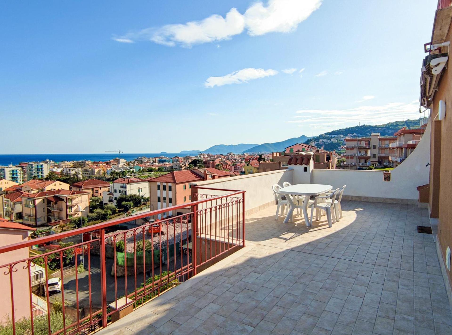Bella Vista - By Ligooria Lägenhet Pietra Ligure Exteriör bild